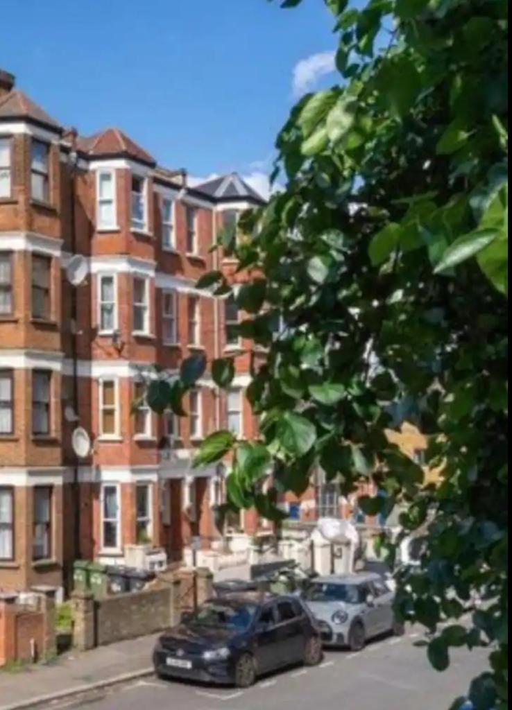 Stylish 2 Bedrooms Flat Sleeps 6 & Garden London Zone 2 Cls Central Exterior photo