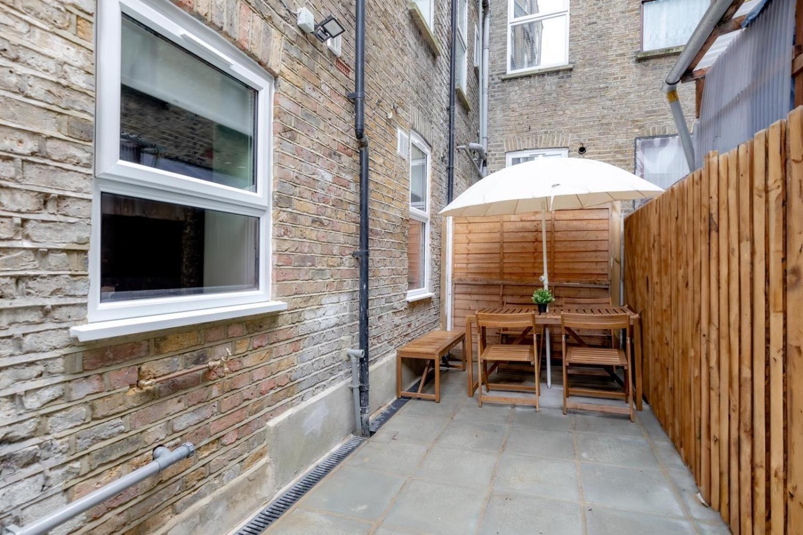 Stylish 2 Bedrooms Flat Sleeps 6 & Garden London Zone 2 Cls Central Exterior photo